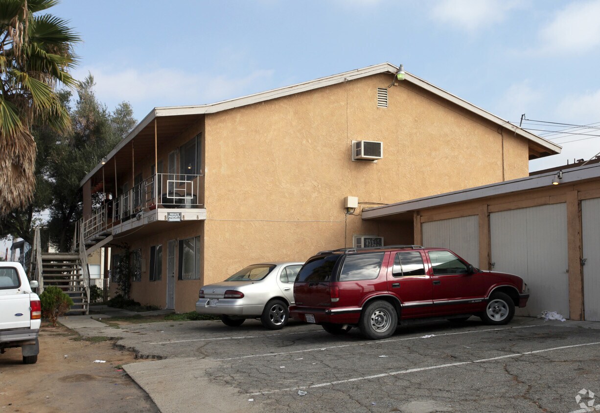Primary Photo - 13918 Elsworth St