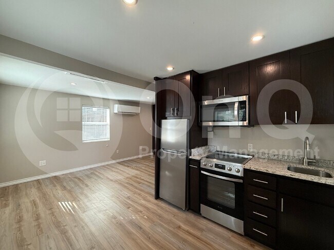 Foto del edificio - 2519 N Garrett Ave