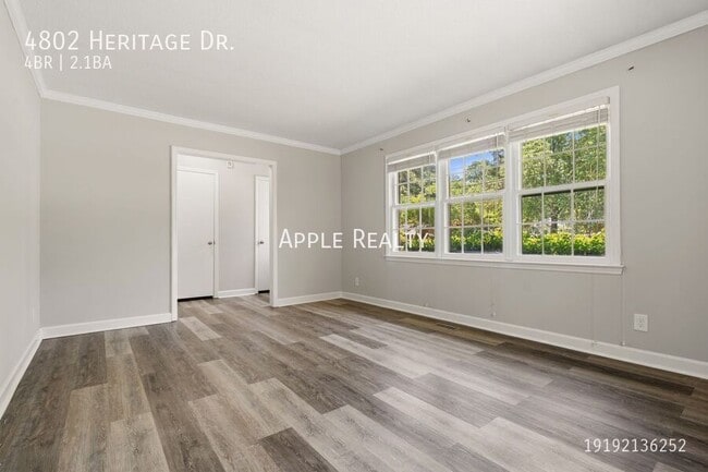 Foto del edificio - 4802 Heritage Dr
