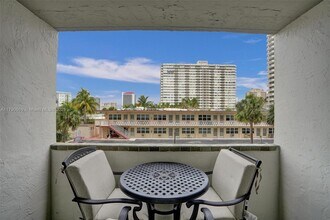 Building Photo - 2017 S Ocean Dr