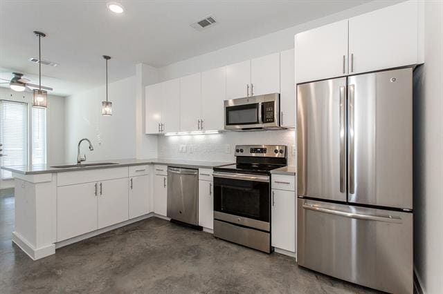 Primary Photo - 110 N Madison Ave