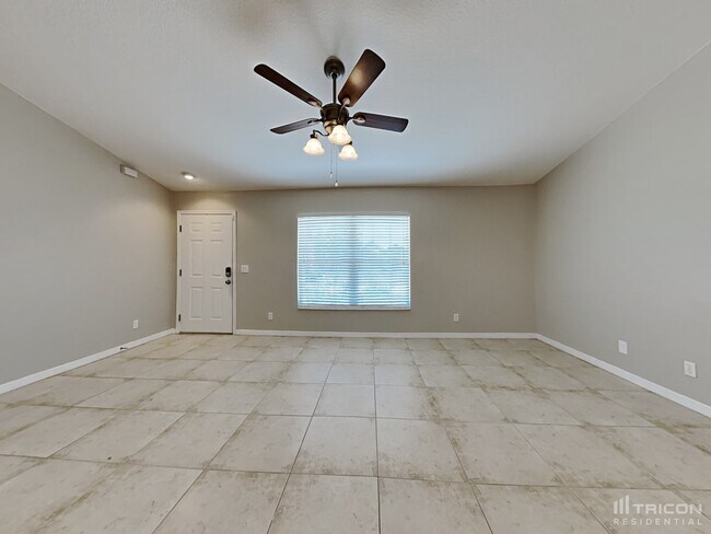 Building Photo - 9390 Fruitland Ave