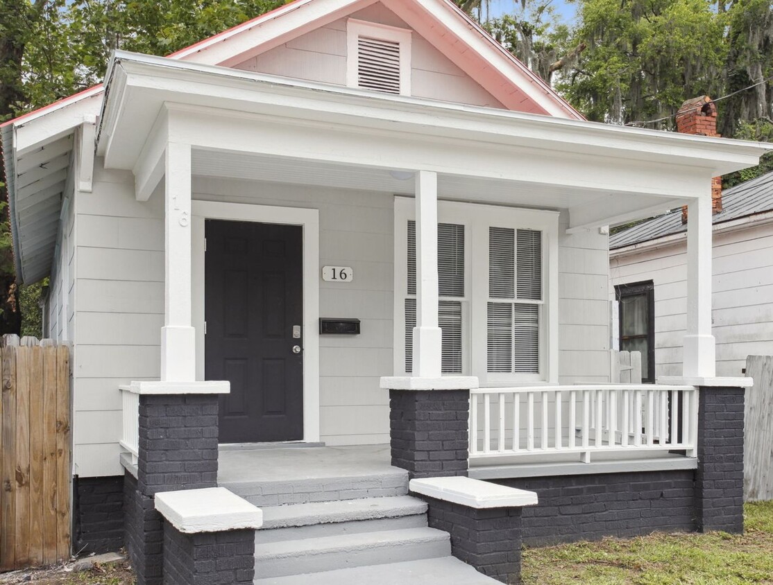 Primary Photo - Large 2BR/1BA Ardsley Park Area Savannah H...