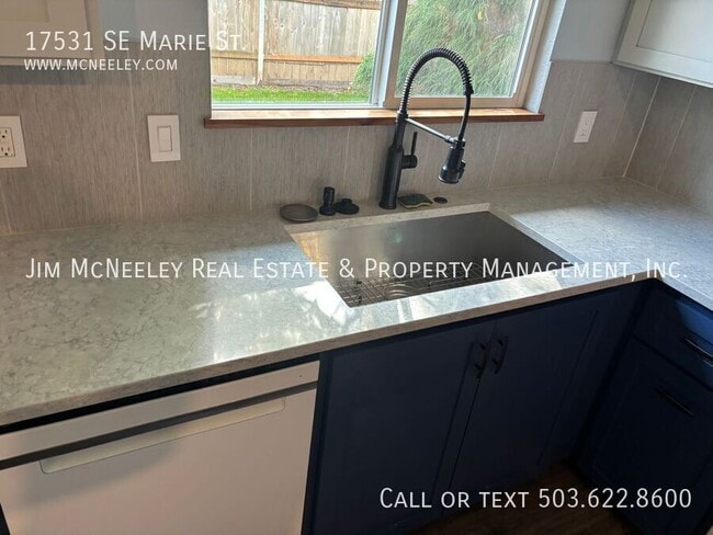 Building Photo - 17531 SE Marie St