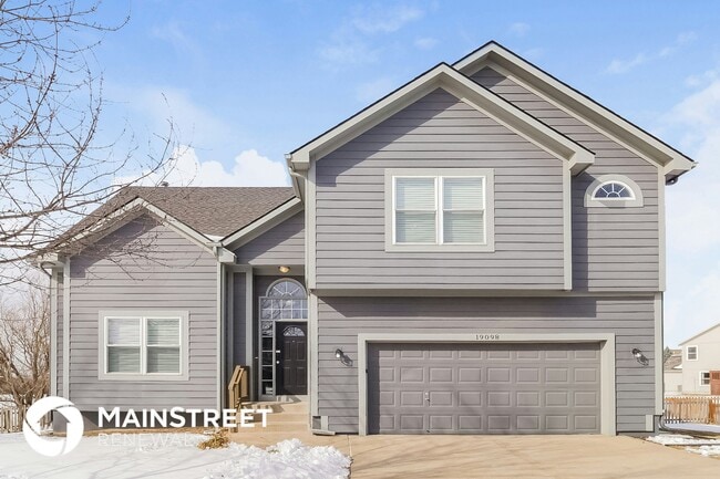 Building Photo - 19098 W 164th Terrace