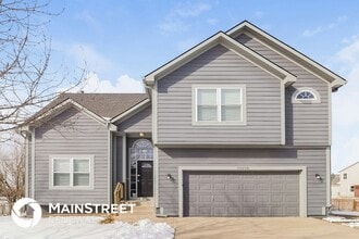 Building Photo - 19098 W 164th Terrace