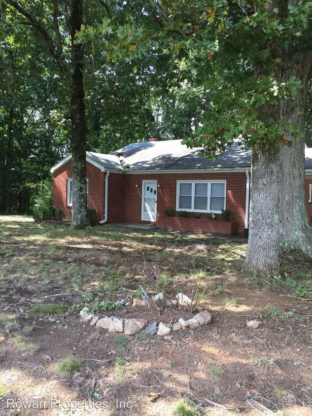 Primary Photo - 430 Corinth Church Rd