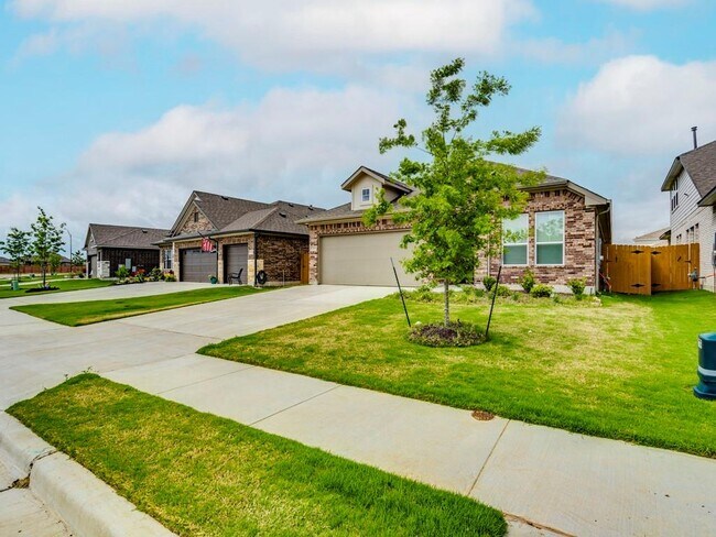 Foto del edificio - 709 Bridle Creek Dr