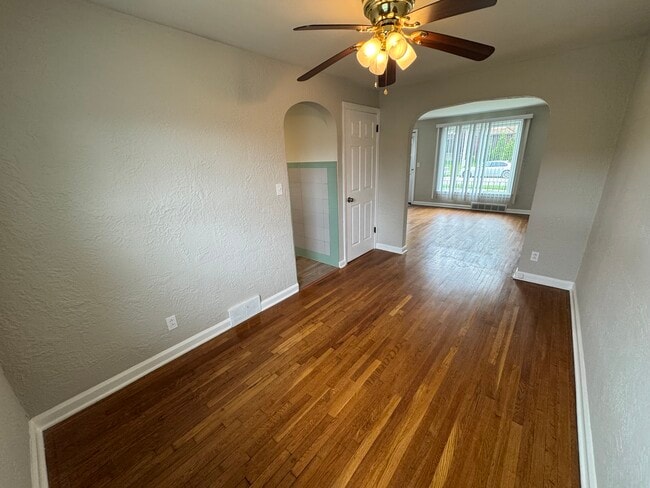 Building Photo - 122 Spangler Rd NE