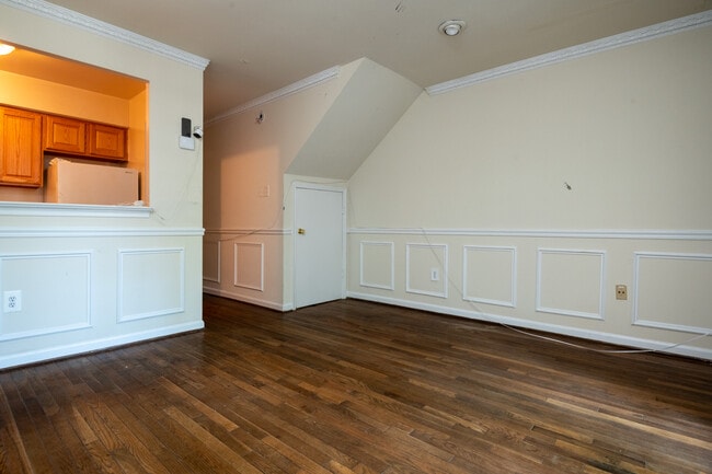 Building Photo - 4513 MacArthur Blvd NW
