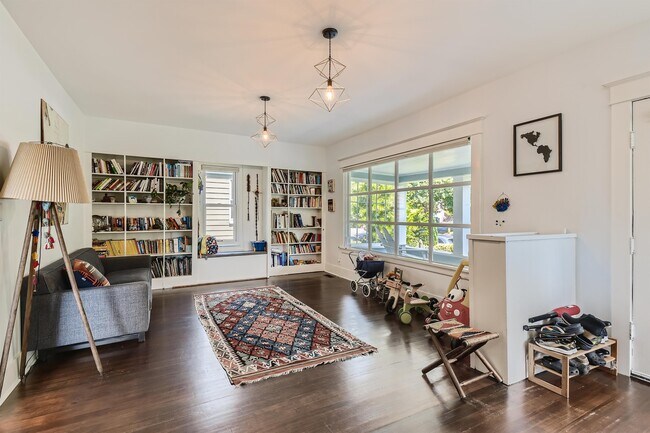 Foto del edificio - 7001 21st Ave NW