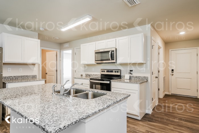 Building Photo - 9137 Aegean Cir