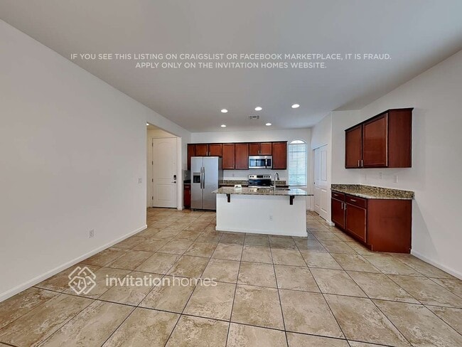 Building Photo - 1373 S Ponderosa Dr