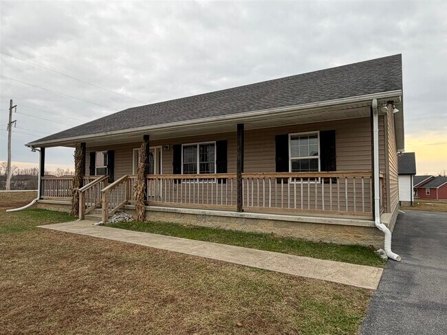 Foto del edificio - 17 Christopher Ave