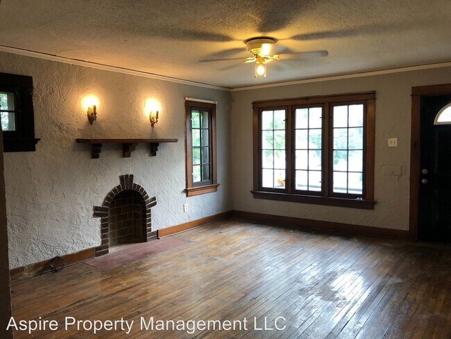 Building Photo - 1 br, 1 bath Apartment - 2806 N Main St