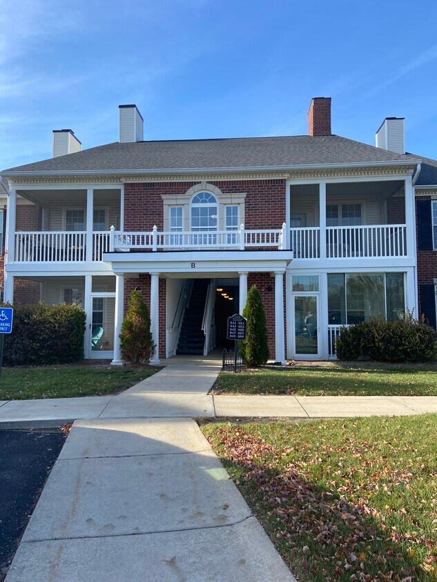 841 E Summerfield Glen Cir Unit 19, Ann Arbor, MI 48103 Condo for