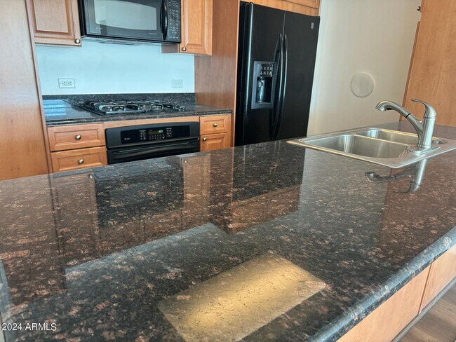 Foto del edificio - 4808 N 24th St
