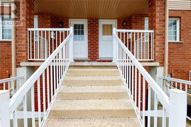 Building Photo - 50-50 Howe Dr