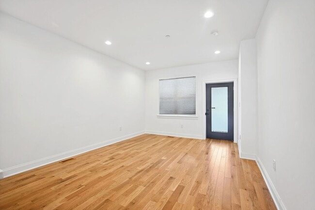 Foto del edificio - 1315 Trinidad Ave NE