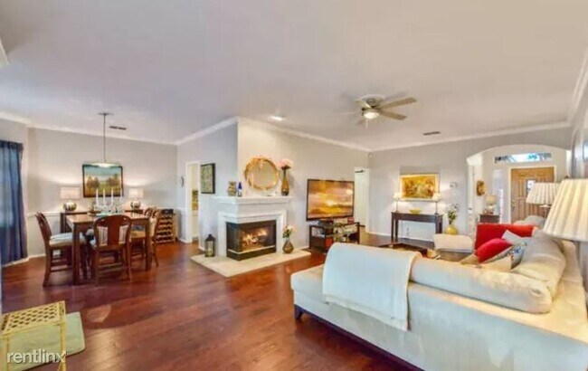 Building Photo - 3 br, 2 bath House - 4922 Parkford