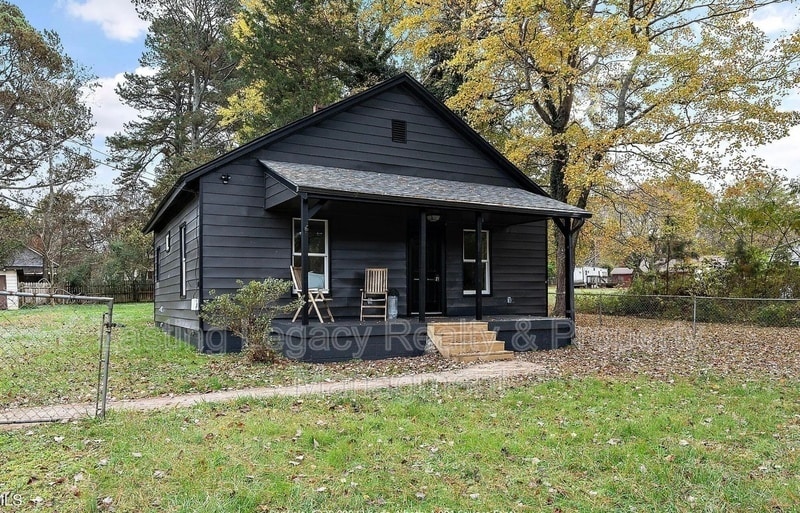 Primary Photo - 617 Orange Heights Loop Rd