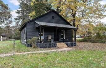 Building Photo - 617 Orange Heights Loop Rd