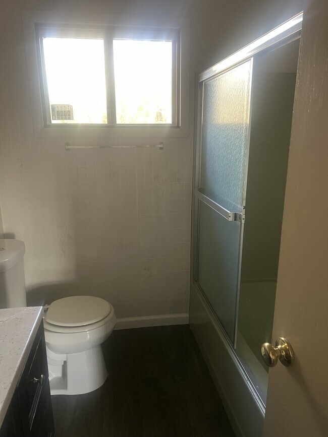 Foto del edificio - 3141 Joyce Dr