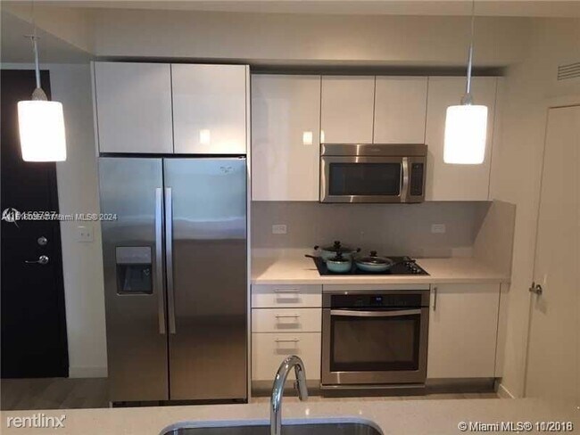 Foto del edificio - 1 br, 1 bath Condo - 999 SW 1st Ave Apt 2115