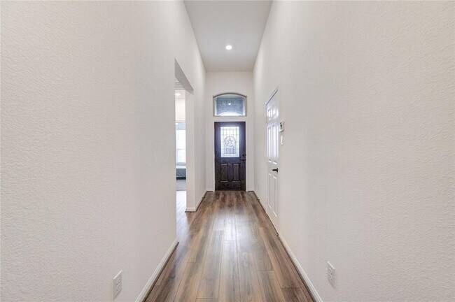 Foto del edificio - 4922 Lucky Fawn Ln