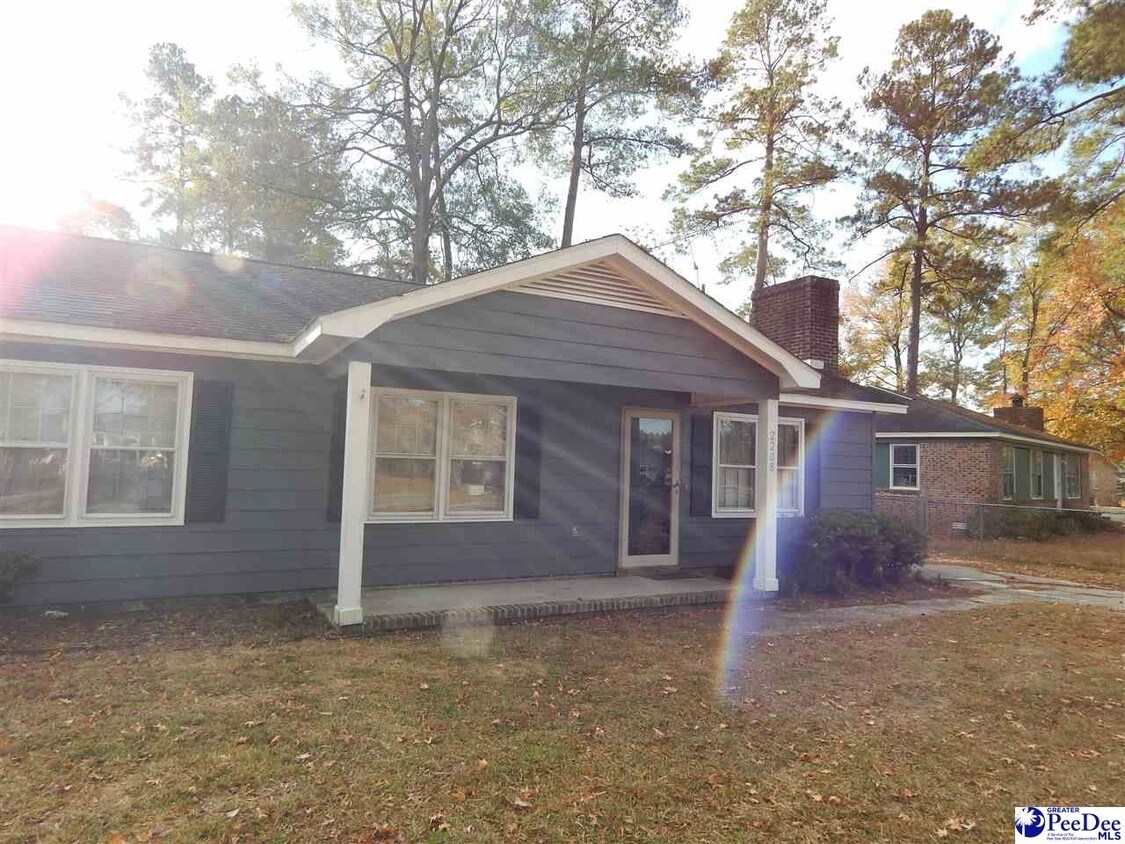 Primary Photo - 2208 Brandon Woods Rd