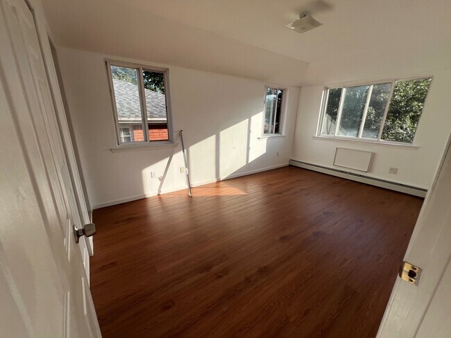 Foto del edificio - 4126 248th St