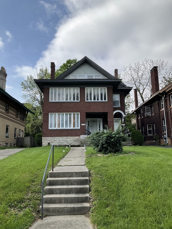 Foto del edificio - 611 E Mitchell Ave