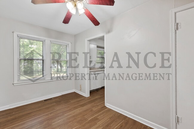 Foto del edificio - 709 S Pinecrest St