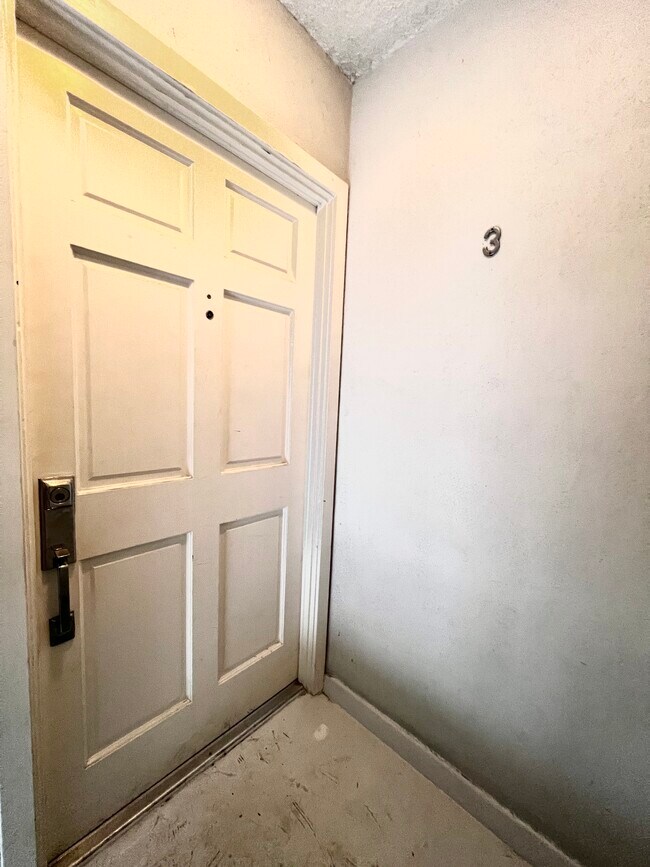 Unit Door - 631 Pacific St