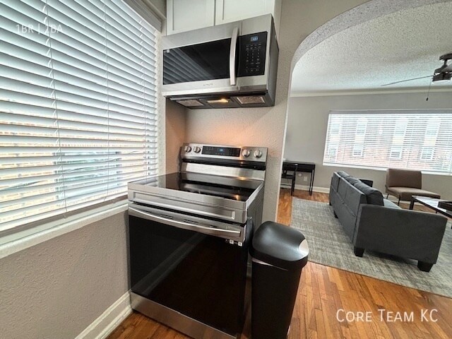 Building Photo - 1 Bedroom with Pantry at Roanoke Plaza