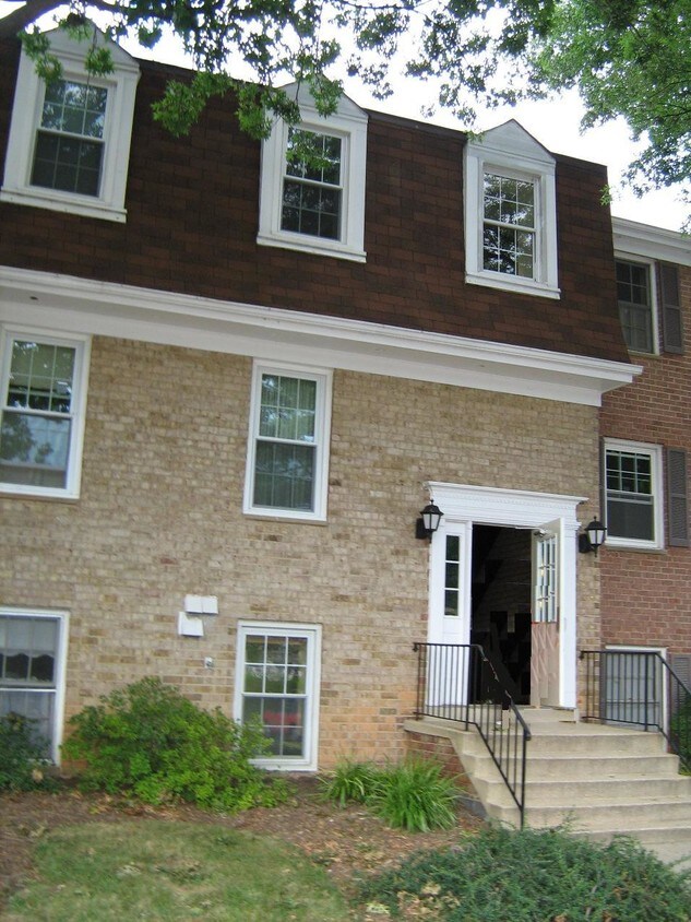 776 Quince Orchard Blvd