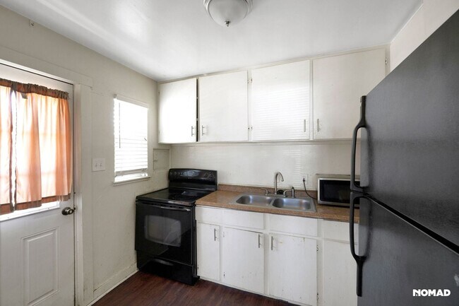 Foto del edificio - 1932 Del Mar Pkwy