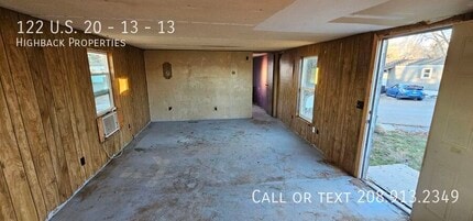 Building Photo - 122 US-20