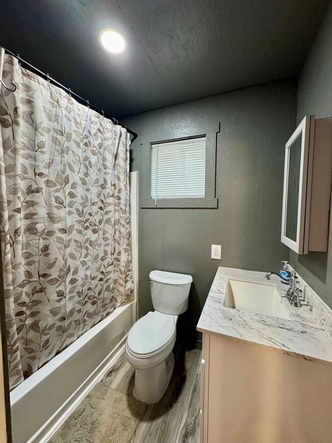 Foto del edificio - 34420 Thorpe Ct