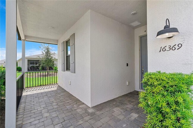 Building Photo - 16369 Palmetto St