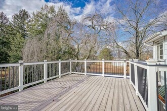 Building Photo - 172 Stewart Rd