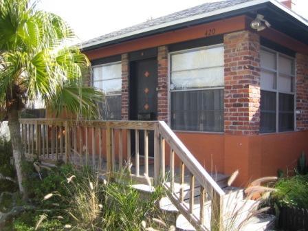 Foto del edificio - 420 Goodall Ave