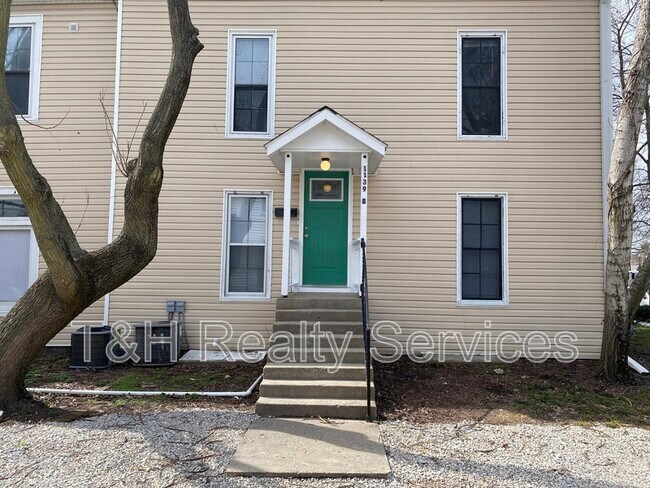 Building Photo - 1139 Division St.