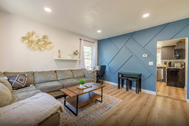 Foto del edificio - 1219 W 500 S