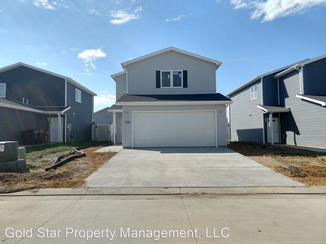 Primary Photo - 3 br, 2.5 bath House - 6985 Majestic Loop
