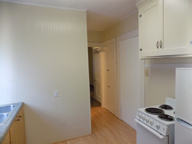 Foto del edificio - 842 1st St SW