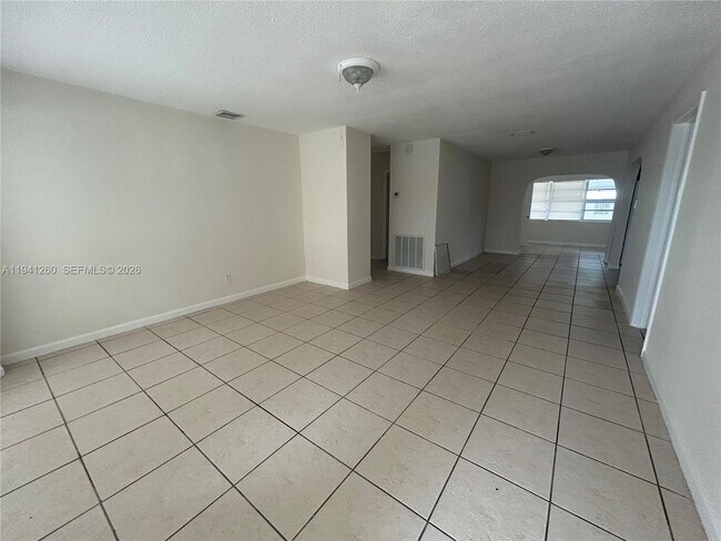 Foto del edificio - 5225 Mayo St