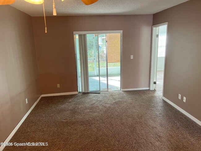 Building Photo - 3036 Sir Hamilton Cir