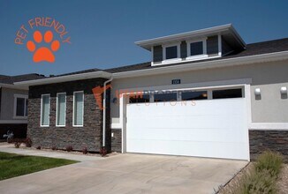 Building Photo - 1356 Stewart Falls Dr