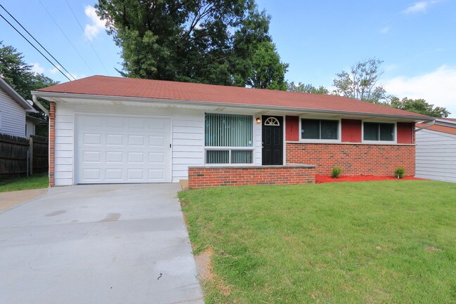 Building Photo - 1341 Columbus Dr
